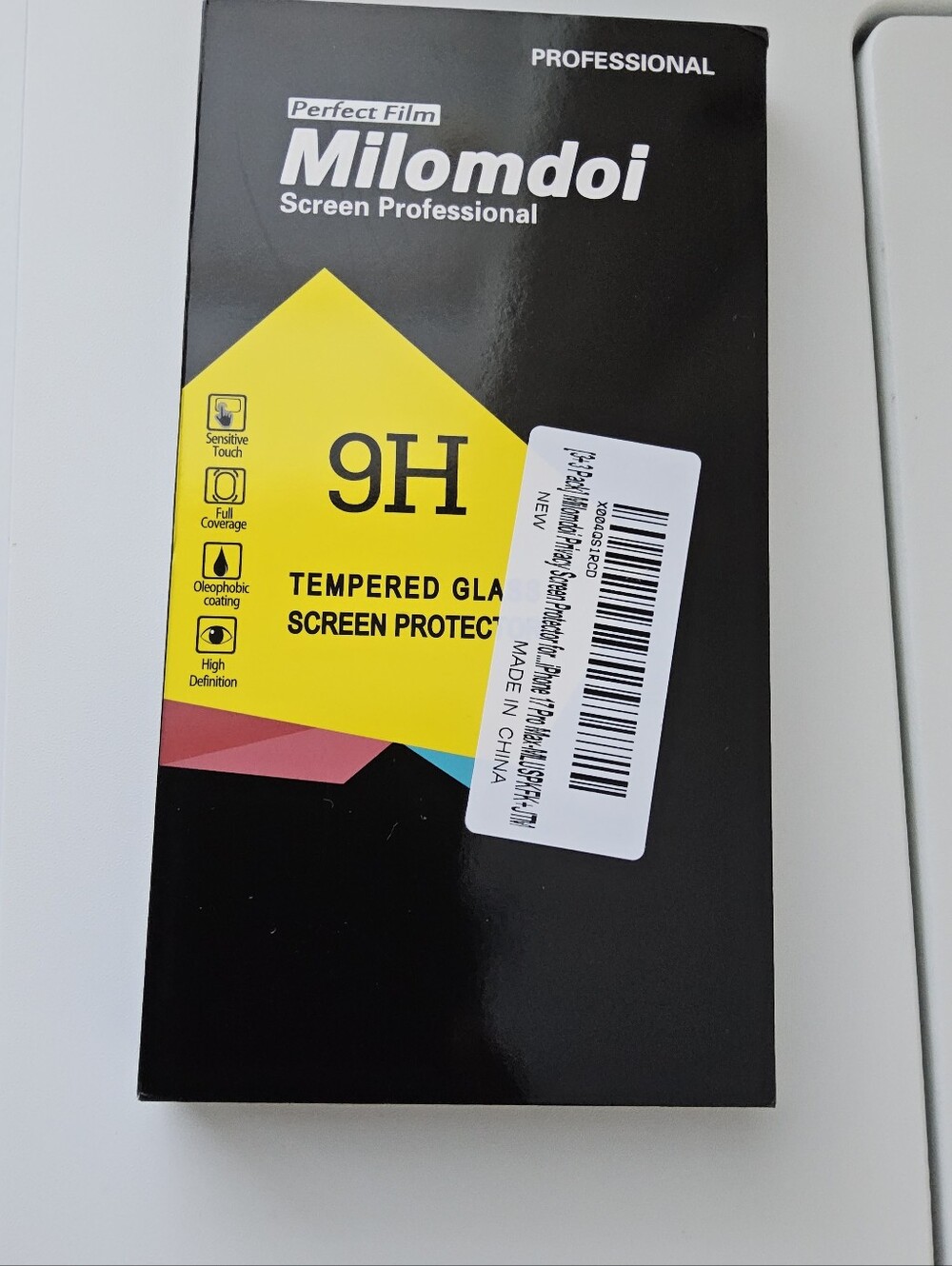 Milomdoi 9H Tempered Glass Screen Protector - For iPhone 17 Pro Max